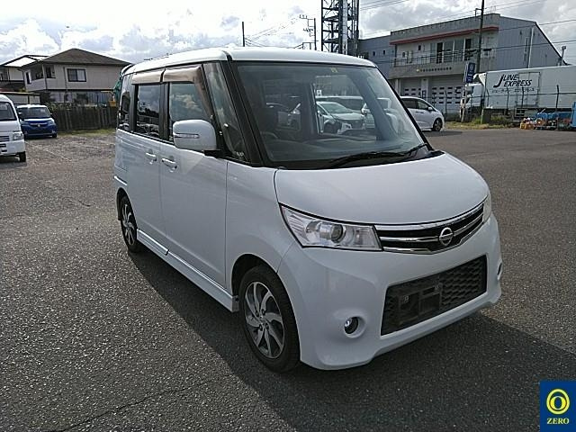 NISSAN ROOX 2012