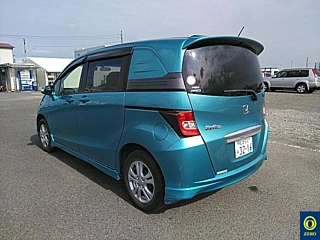 HONDA FREED 2012