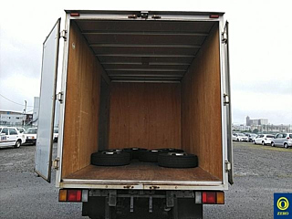NISSAN ATLAS 2012