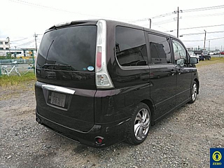 NISSAN SERENA 2009