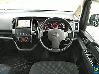 NISSAN SERENA 2009