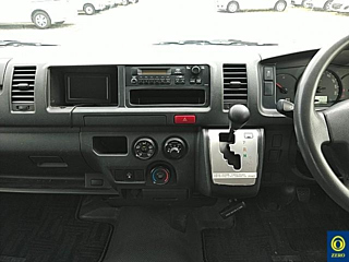 TOYOTA HIACE 2017