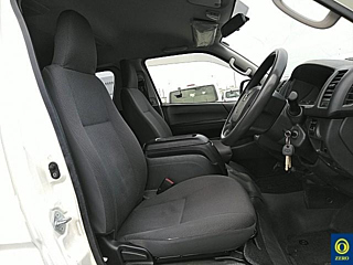 TOYOTA HIACE 2017