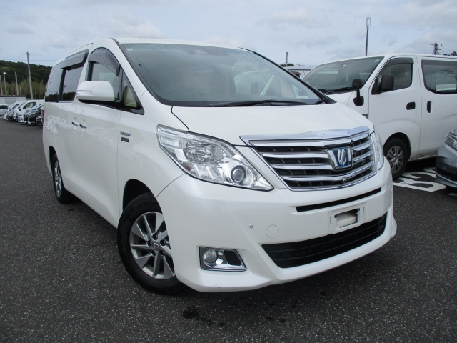 TOYOTA ALPHARD 2013