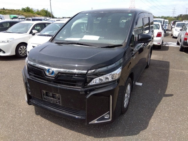 TOYOTA VOXY 2019