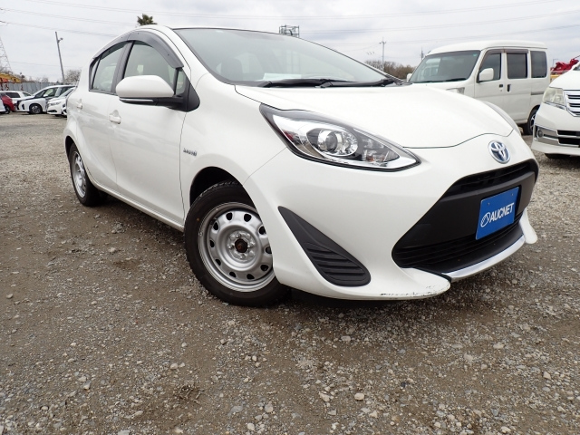 TOYOTA AQUA 2020