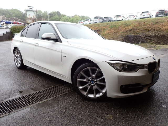 BMW 3 SERIES 2012