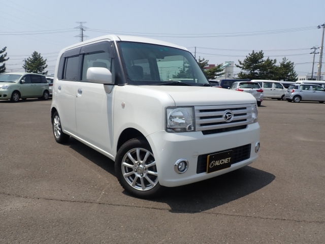 DAIHATSU MOVE CONTE 2016