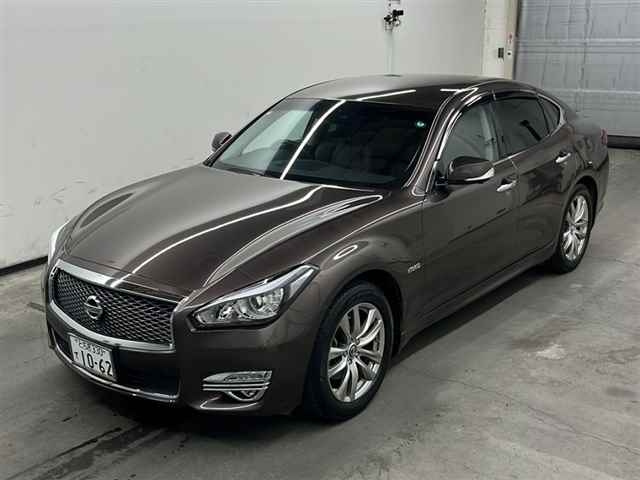 NISSAN FUGA 2020