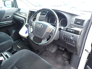 TOYOTA VELLFIRE 2011