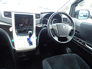 TOYOTA VELLFIRE 2011