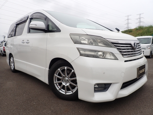 TOYOTA VELLFIRE 2011