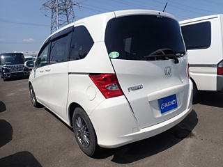 HONDA FREED 2011