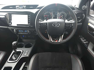 TOYOTA HILUX 2022