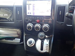 MITSUBISHI DELICA D5 2018