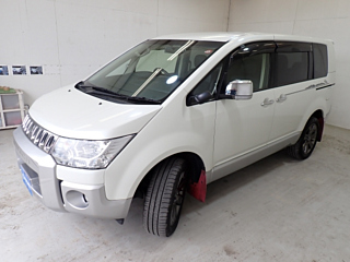 MITSUBISHI DELICA D5 2018