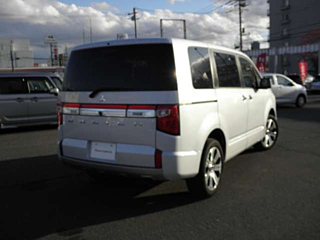 MITSUBISHI DELICA D5 2022