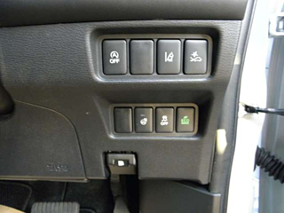 MITSUBISHI DELICA D5 2022