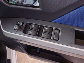 TOYOTA ROOMY 2019