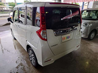 TOYOTA ROOMY 2019
