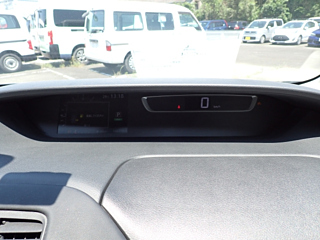 NISSAN SERENA 2018