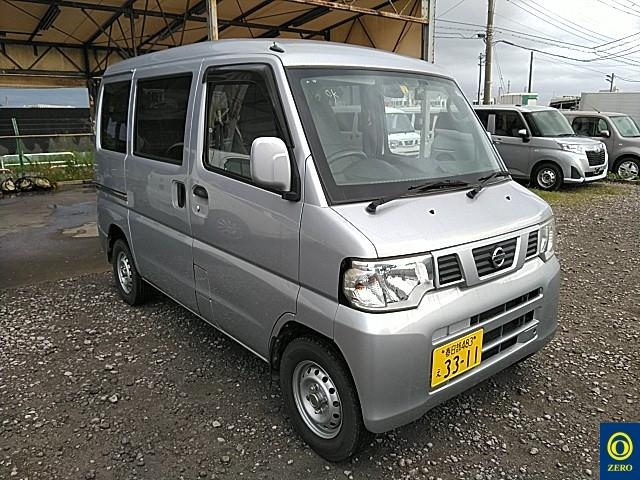 NISSAN CLIPPER VAN 2013
