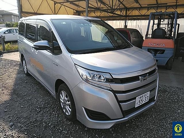 TOYOTA NOAH 2020