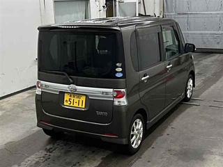 DAIHATSU TANTO 2011