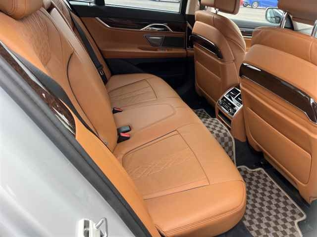BMW 7 SERIES 2016