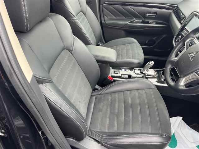MITSUBISHI OUTLANDER PHEV 2019