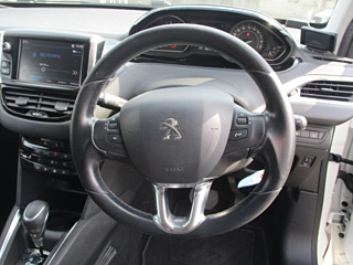 PEUGEOT 208 2018