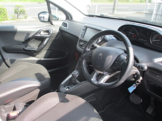 PEUGEOT 208 2018