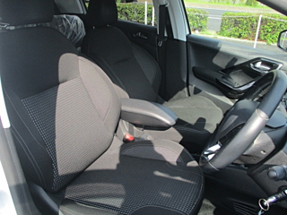PEUGEOT 208 2018