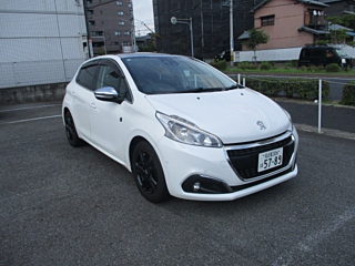 PEUGEOT 208 2018