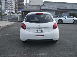 PEUGEOT 208 2018