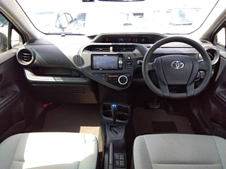 TOYOTA AQUA 2018