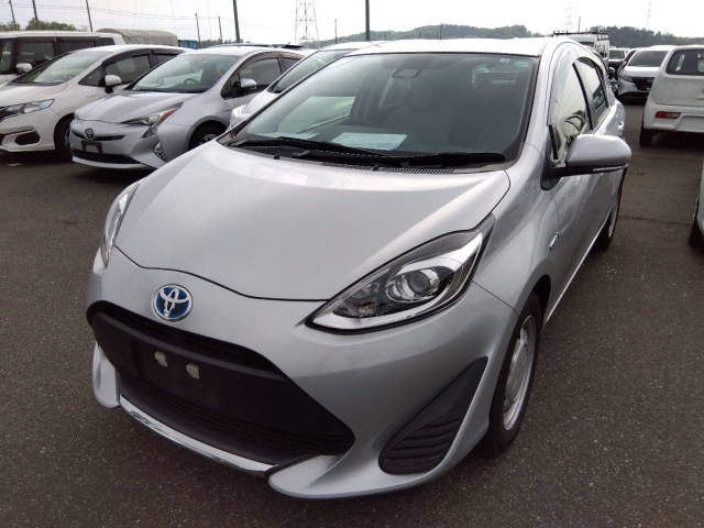 TOYOTA AQUA 2020