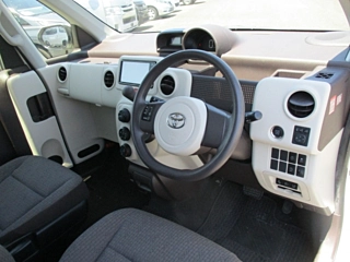 TOYOTA PORTE 2020