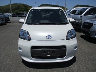 TOYOTA PORTE 2020
