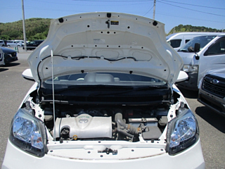 TOYOTA PORTE 2020