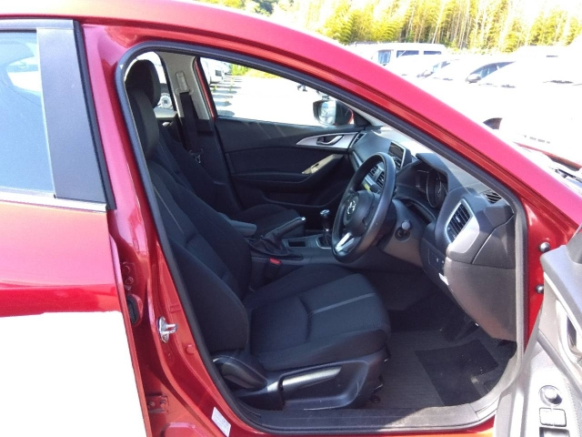MAZDA AXELA 2019
