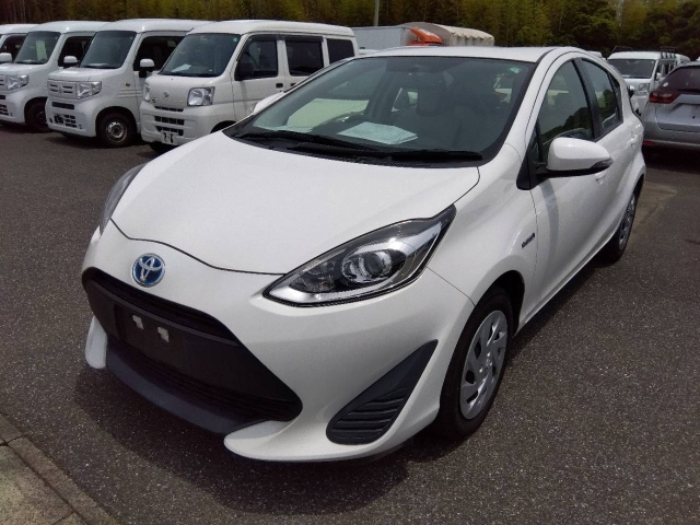 TOYOTA AQUA 2018