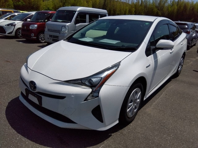 TOYOTA PRIUS 2018