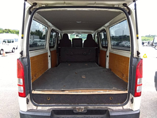 TOYOTA HIACE VAN 2013
