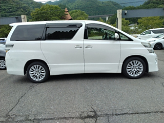 TOYOTA VELLFIRE 2012