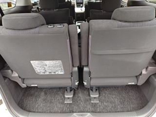 TOYOTA VELLFIRE 2012