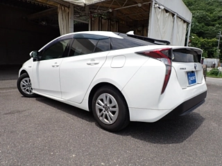 TOYOTA PRIUS 2018