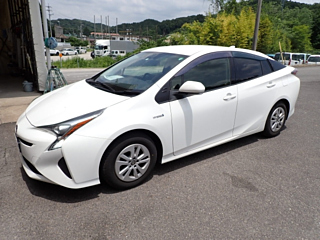 TOYOTA PRIUS 2018