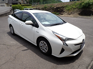 TOYOTA PRIUS 2018