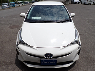 TOYOTA PRIUS 2018